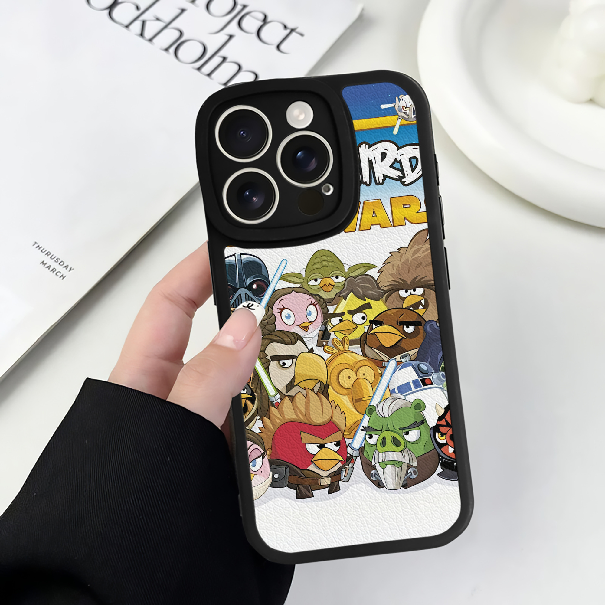 （画像用） Angry Birds アングリーバード 【iPhone 16シリーズ対応】シリコンスマホケース（レザー調） 材質：シリコン